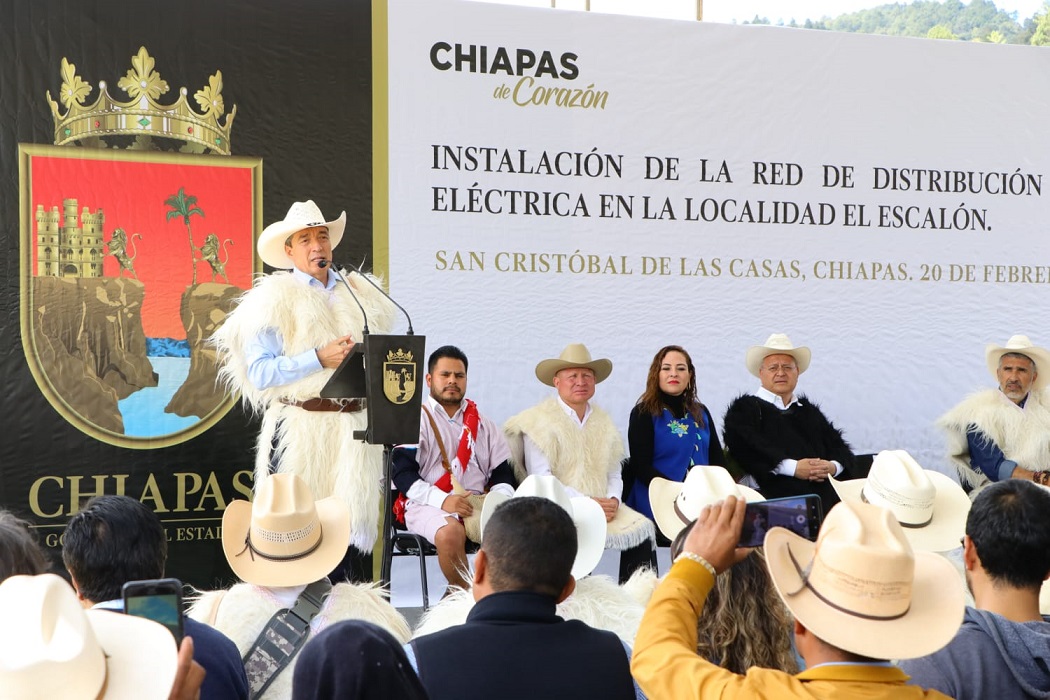 Tras 22 años de espera, Rutilio Escandón inaugura red eléctrica en  localidad El Escalón de SCLC - Chiapas en Contacto